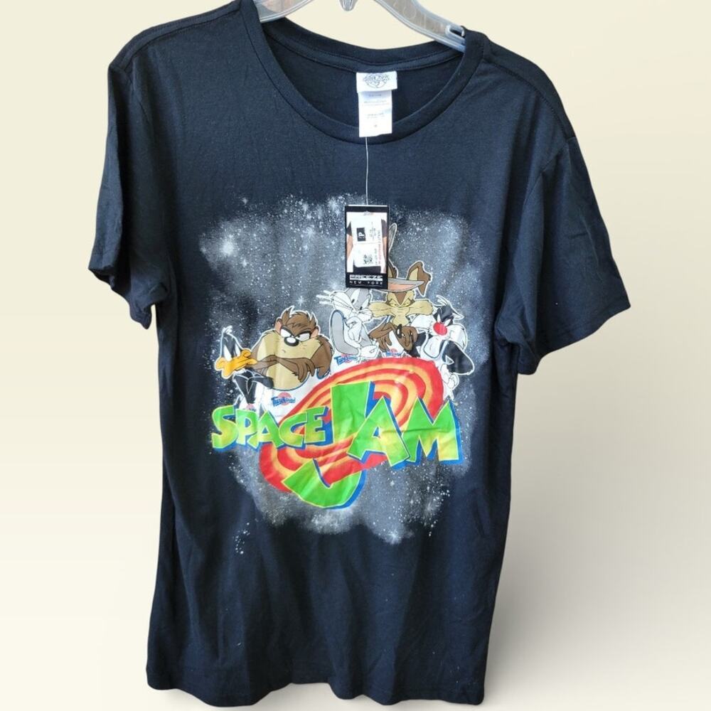 NWT Mens Space Jam Graphic Tee Size Medium Licensed Short Sleeve Retro